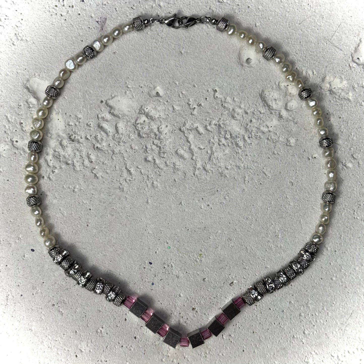 LVX9 7vn.S!ns Necklace