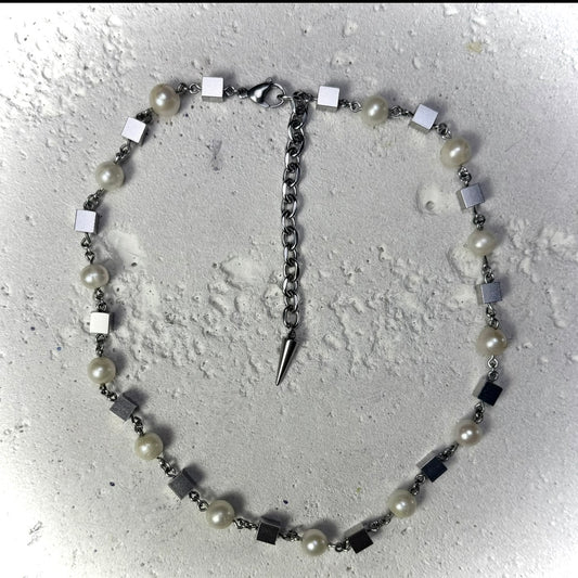 LVX9 PRL.Box.KillR Necklace