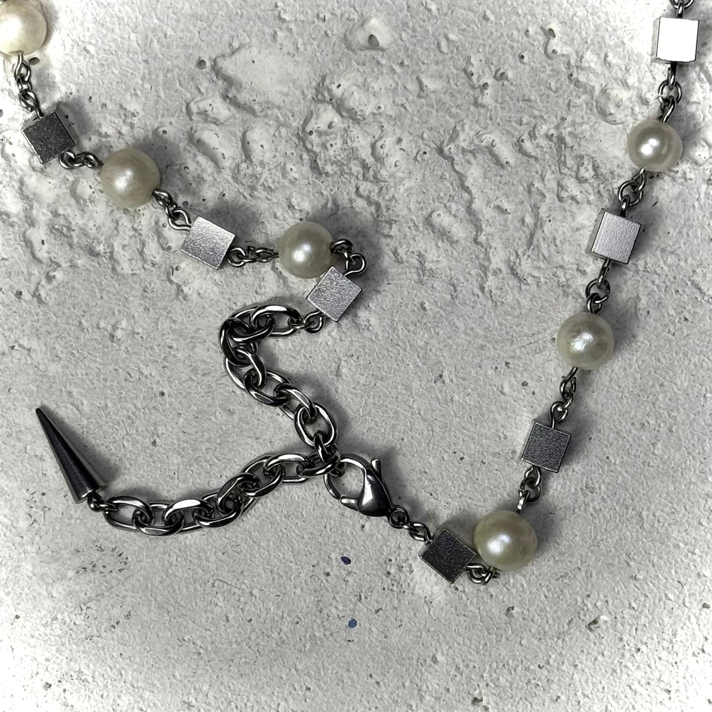 LVX9 PRL.Box.KillR Necklace